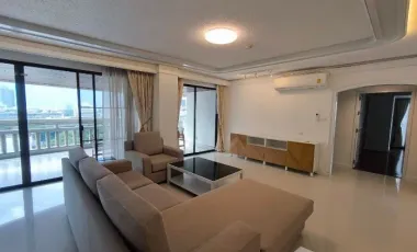 For rent 3 bedrooms condo in Pathum Wan, Bangkok