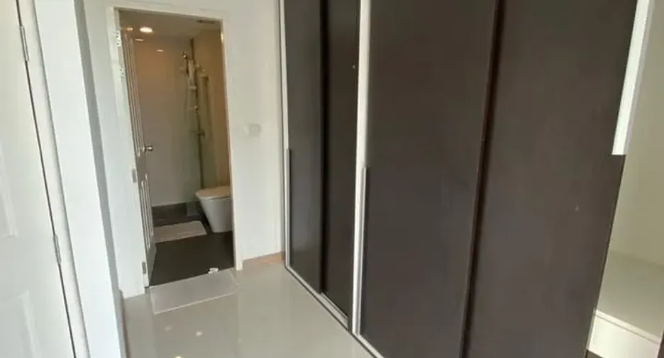 For rent 2 bedrooms condo in Bang Na, Bangkok