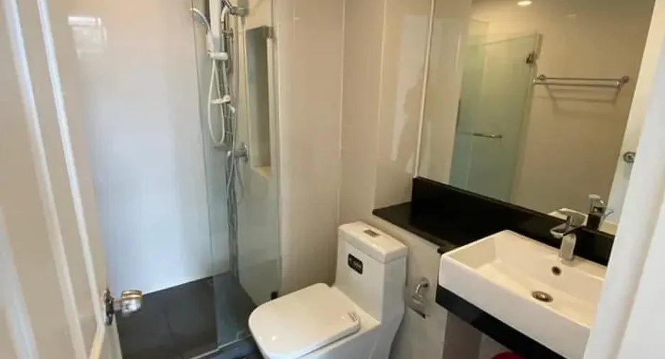 For rent 2 bedrooms condo in Bang Na, Bangkok