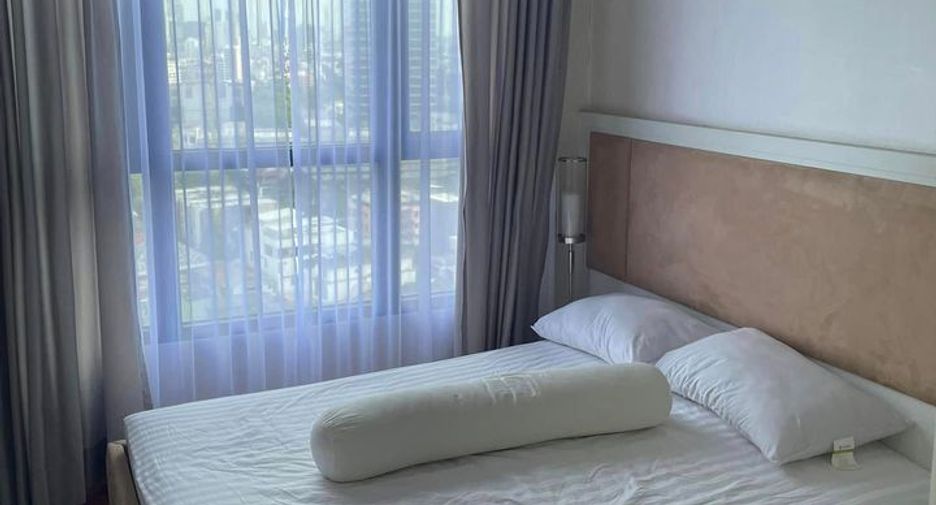 For rent 2 bedrooms condo in Phaya Thai, Bangkok