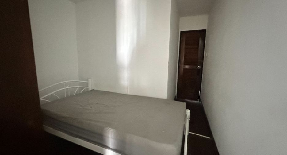 Wohnung zur Miete mit 3 Zimmer in Khlong Toei, Bangkok