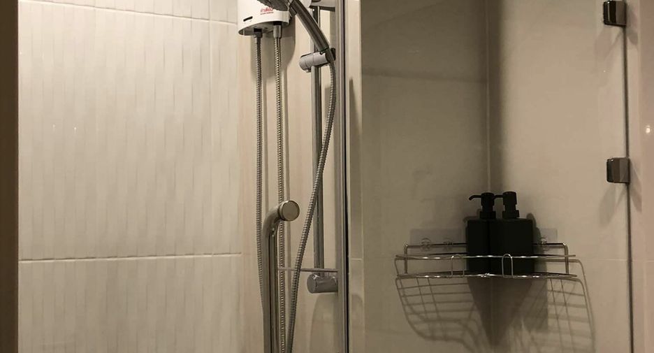 For rent 1 bed condo in Pathum Wan, Bangkok