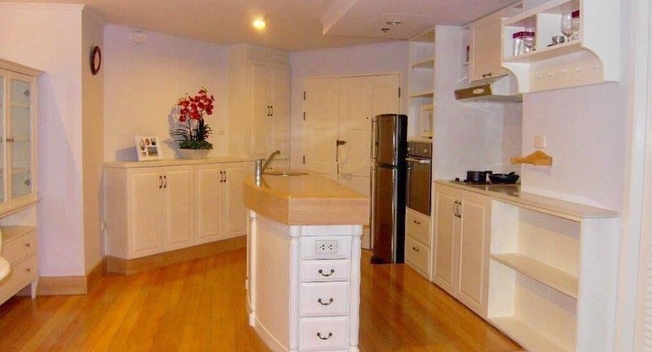 For rent 1 bed condo in Watthana, Bangkok