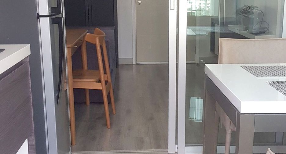 Condo en alquiler de 1 habitaciones en Sathon, Bangkok