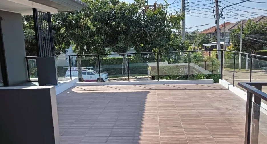 For sale 5 bedrooms house in Lam Luk Ka, Pathum Thani