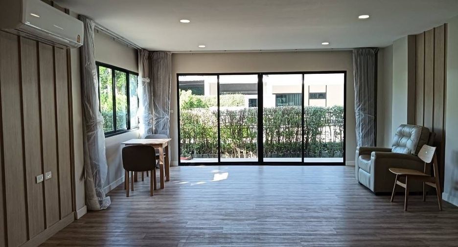 For sale 5 bedrooms house in Lam Luk Ka, Pathum Thani