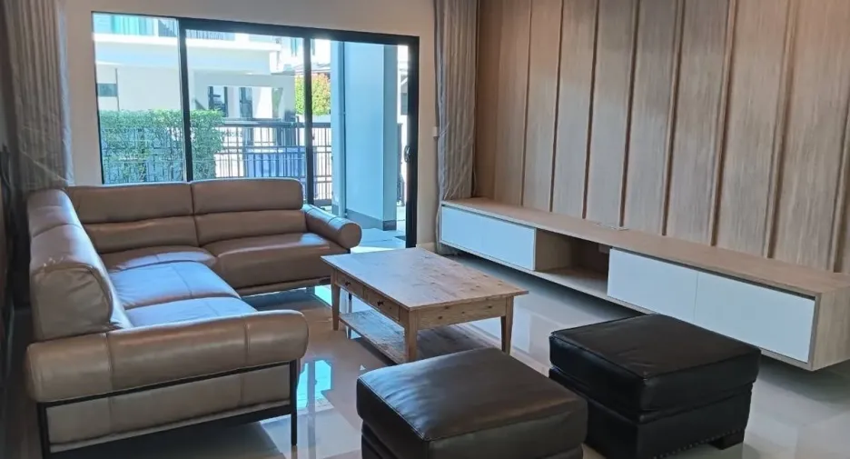 For sale 5 bedrooms house in Lam Luk Ka, Pathum Thani