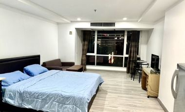 For rent studio condo in Khlong Toei, Bangkok