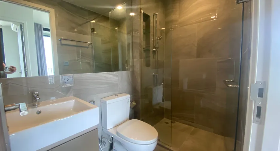 For rent 2 bedrooms condo in Khlong Toei, Bangkok