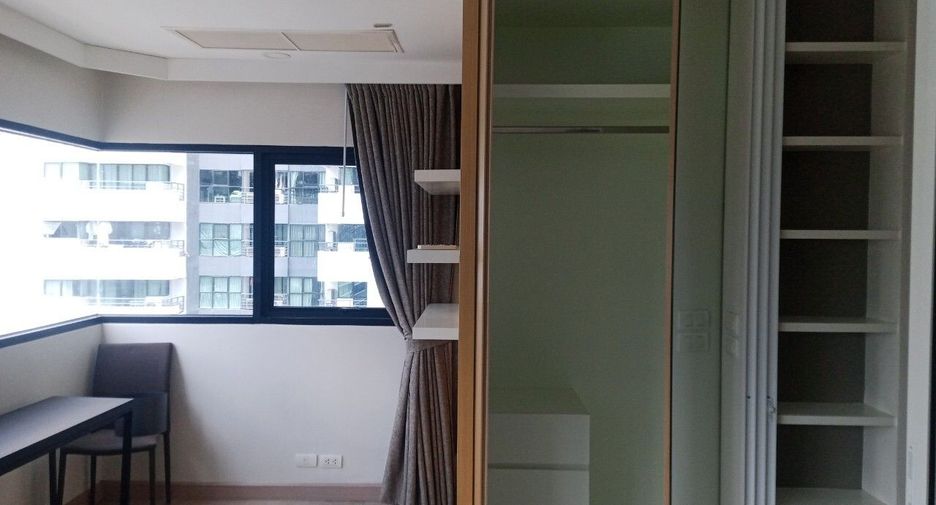 For rent 1 bed condo in Sathon, Bangkok