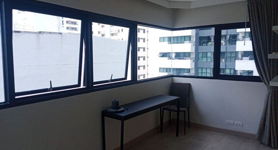 For rent 1 bed condo in Sathon, Bangkok