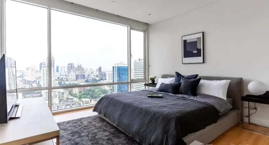 For rent 2 bedrooms condo in Khlong Toei, Bangkok