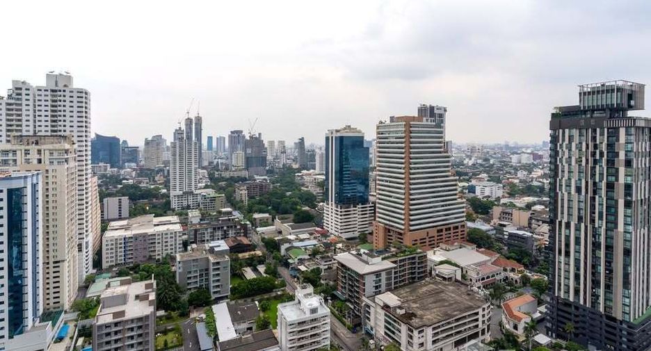 For rent 2 bedrooms condo in Khlong Toei, Bangkok