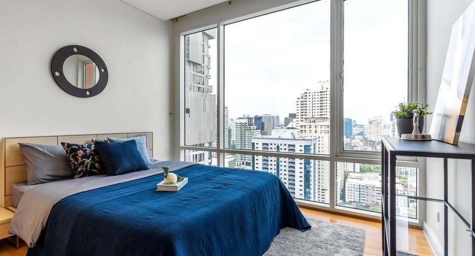 For rent 2 bedrooms condo in Khlong Toei, Bangkok