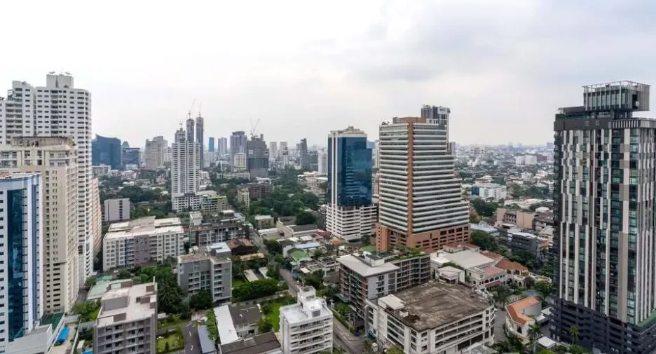 For rent 2 bedrooms condo in Khlong Toei, Bangkok