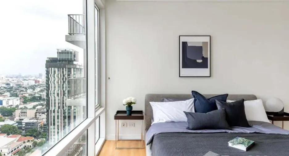 For rent 2 bedrooms condo in Khlong Toei, Bangkok