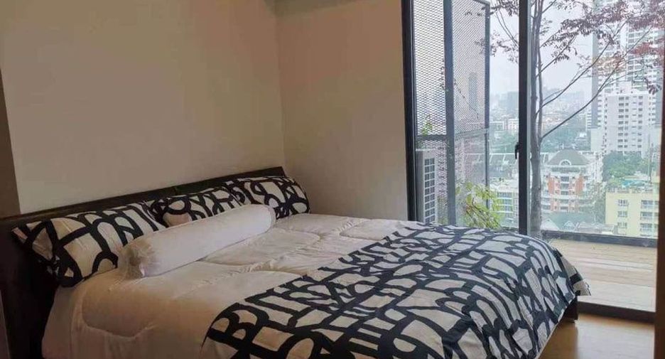 For rent 2 bedrooms condo in Watthana, Bangkok