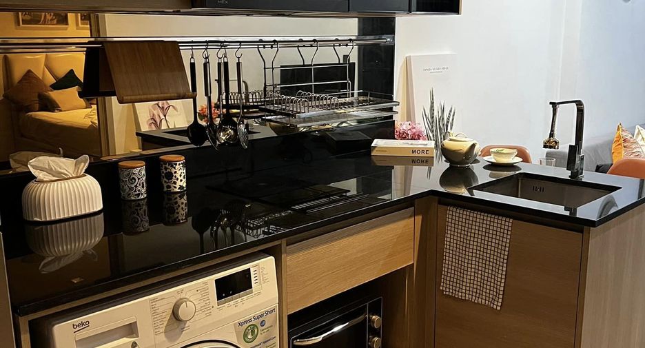 Condo en alquiler de 1 habitaciones en Huai Khwang, Bangkok