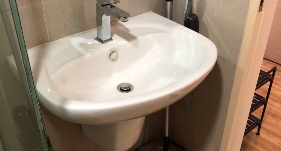 For rent 2 bedrooms condo in Bang Na, Bangkok
