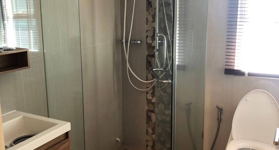 For rent 2 bedrooms condo in Bang Na, Bangkok