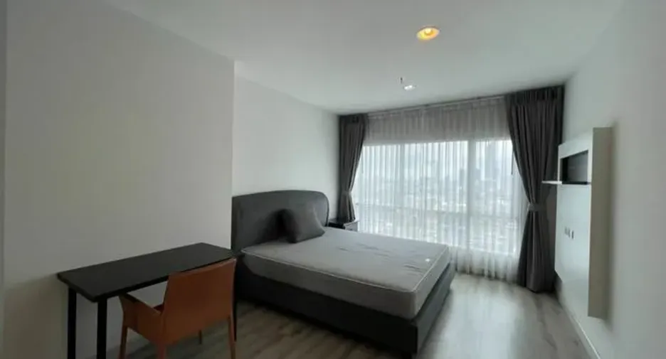 For rent 2 bedrooms condo in Sathon, Bangkok