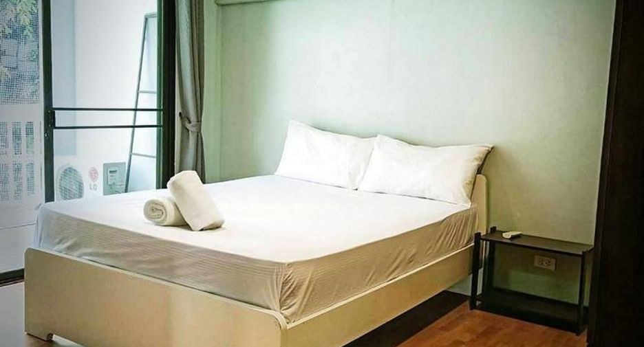 For rent 2 bedrooms condo in Watthana, Bangkok