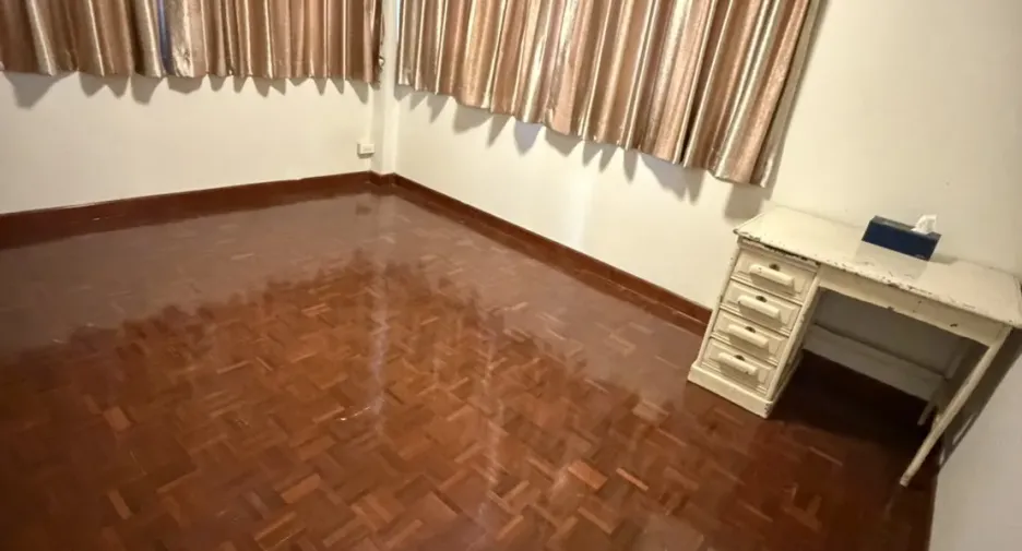 For rent 3 bedrooms house in Bang Na, Bangkok