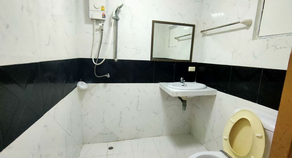 Wohnung zur Miete mit 2 Zimmer in Khlong Toei, Bangkok