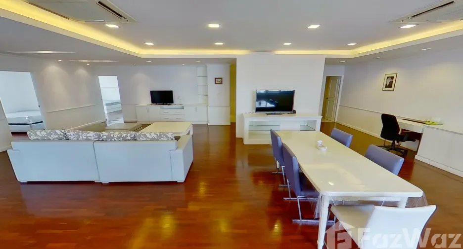 For rent 3 bedrooms condo in Watthana, Bangkok