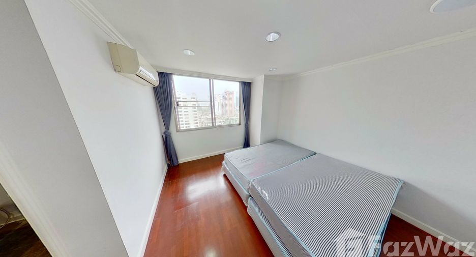 For rent 3 bedrooms condo in Watthana, Bangkok