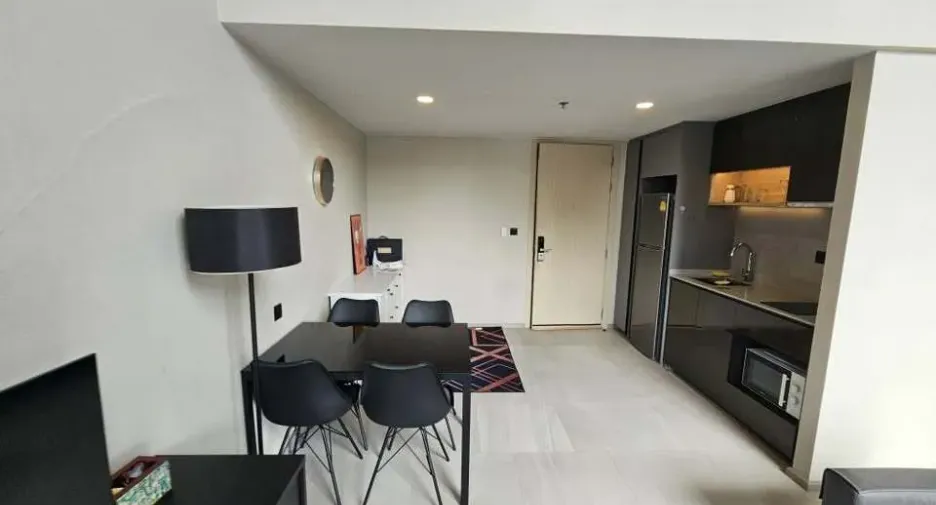 For rent 1 bed condo in Pathum Wan, Bangkok
