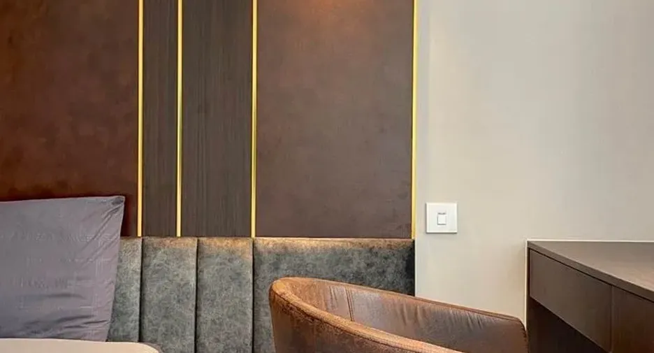 For rent 2 bedrooms condo in Bang Rak, Bangkok