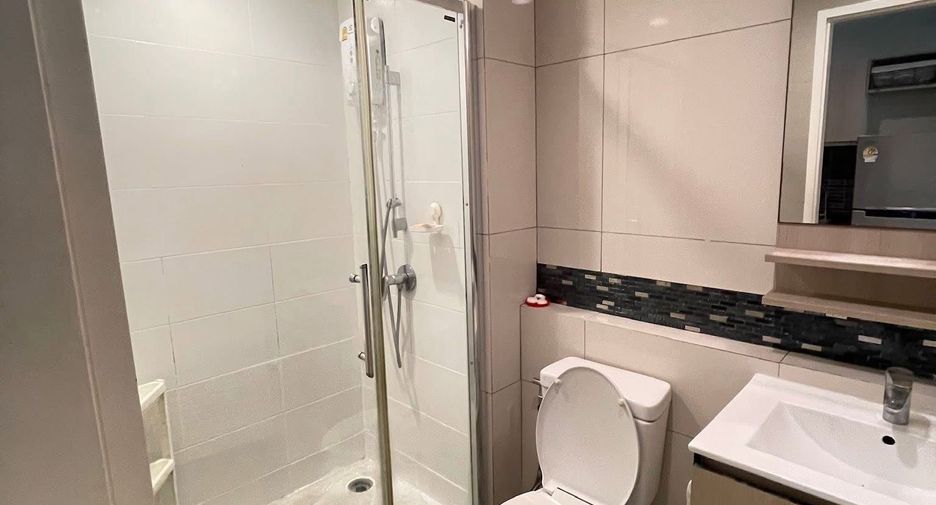 For rent studio condo in Din Daeng, Bangkok