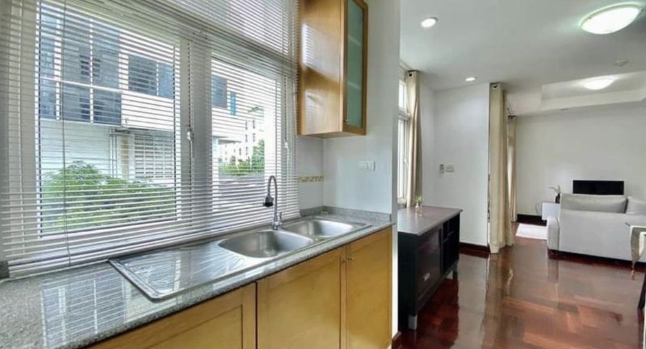 For rent 2 bedrooms condo in Watthana, Bangkok