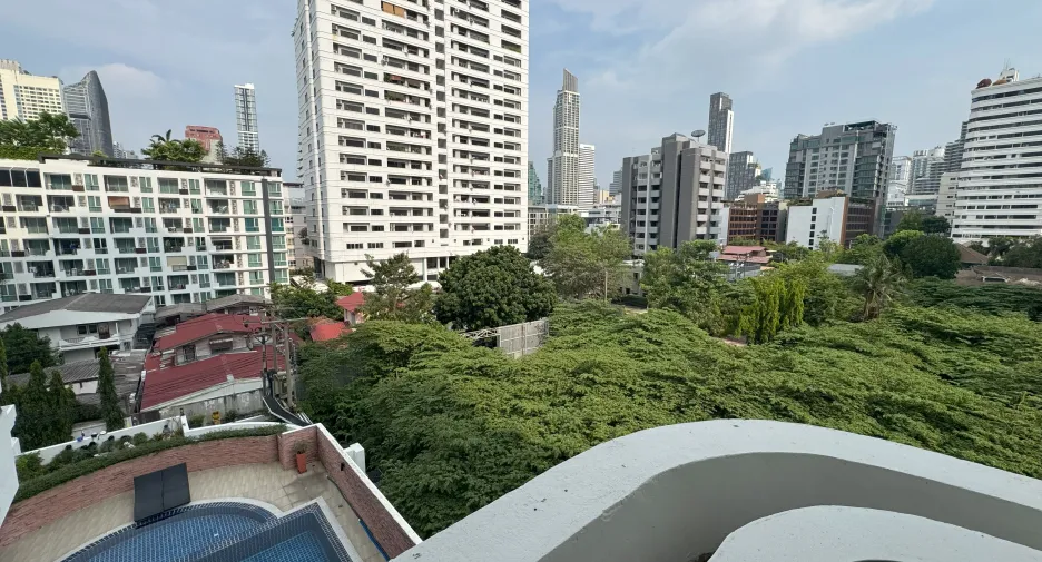 For rent 1 bed condo in Watthana, Bangkok