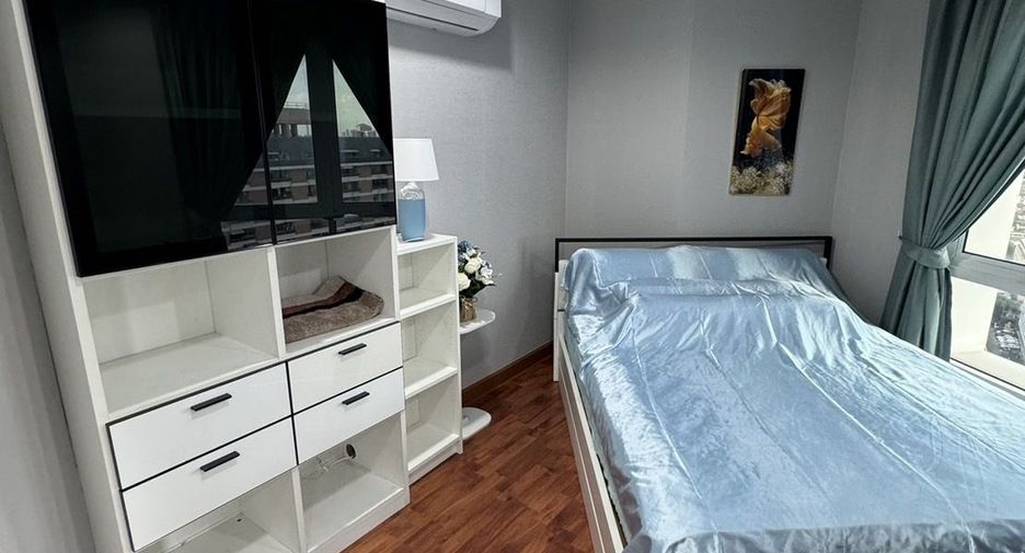 For rent 2 bedrooms condo in Bang Kapi, Bangkok