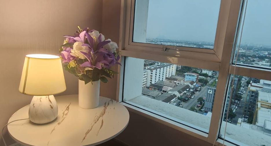 For rent 2 bedrooms condo in Bang Kapi, Bangkok