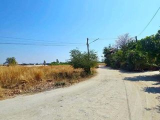 Продажа Участок в Ban Bueng, Чонбури