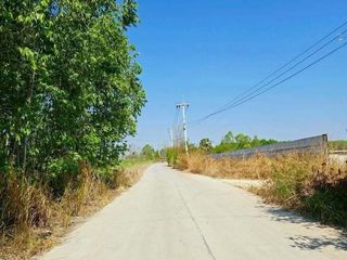 Продажа Участок в Ban Bueng, Чонбури