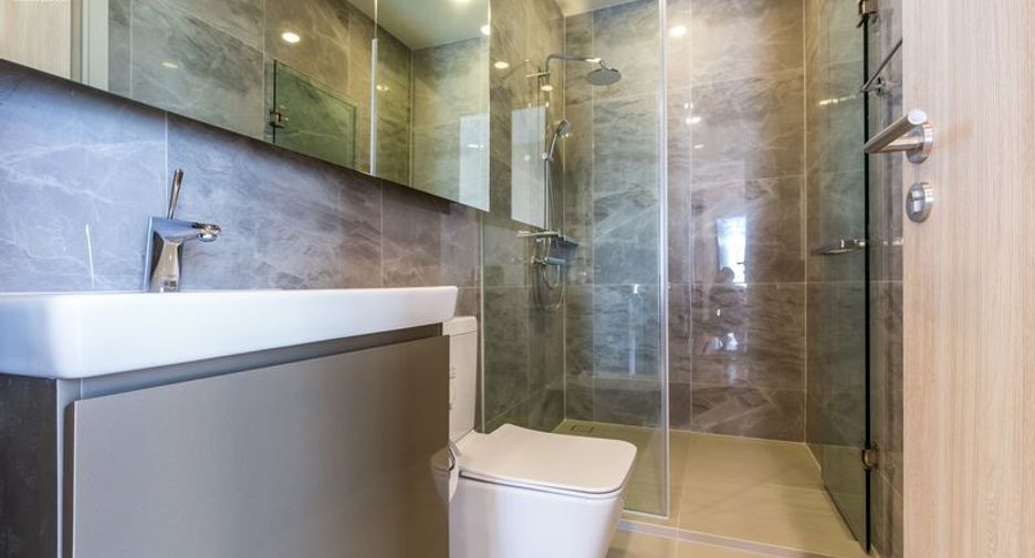 For rent 2 bedrooms condo in Pathum Wan, Bangkok