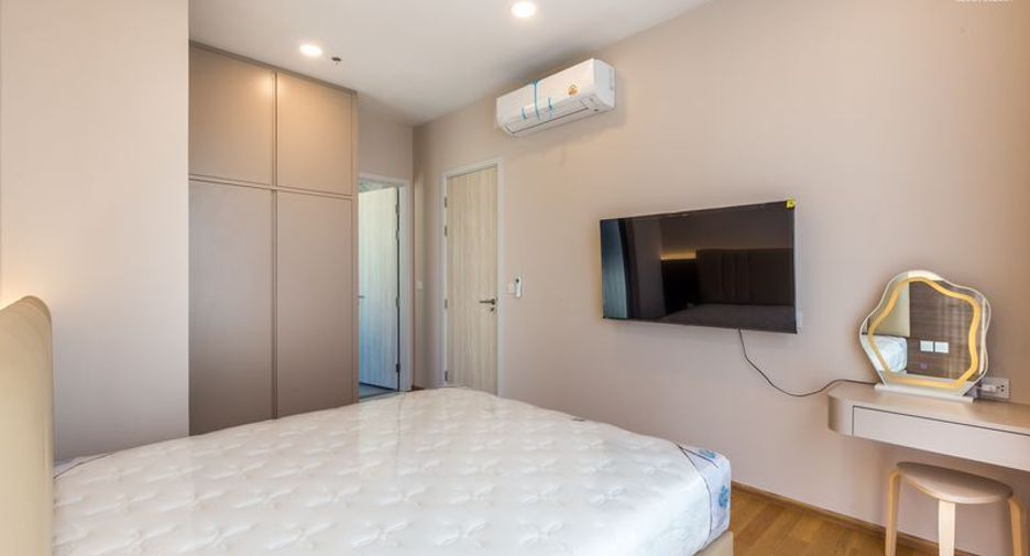 For rent 2 bedrooms condo in Pathum Wan, Bangkok
