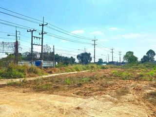 出售 土地 在 Pluak Daeng, Rayong