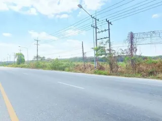 出售 土地 在 Pluak Daeng, Rayong