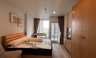 Wohnung zur Miete mit Studio in Khlong Toei, Bangkok