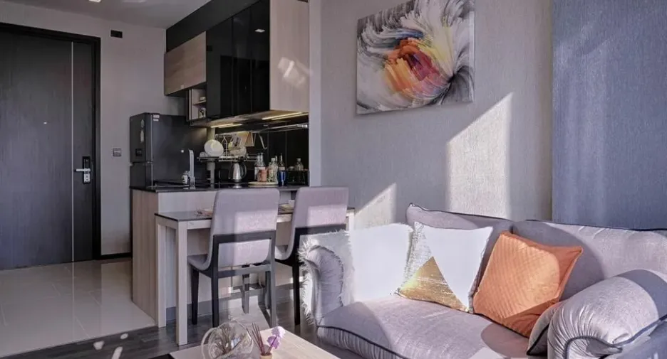 For rent 1 bed condo in Huai Khwang, Bangkok