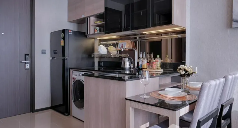 For rent 1 bed condo in Huai Khwang, Bangkok