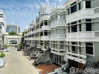 Reihenhaus zur Miete mit 4 Zimmer in Watthana, Bangkok