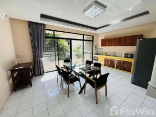 Reihenhaus zur Miete mit 4 Zimmer in Watthana, Bangkok