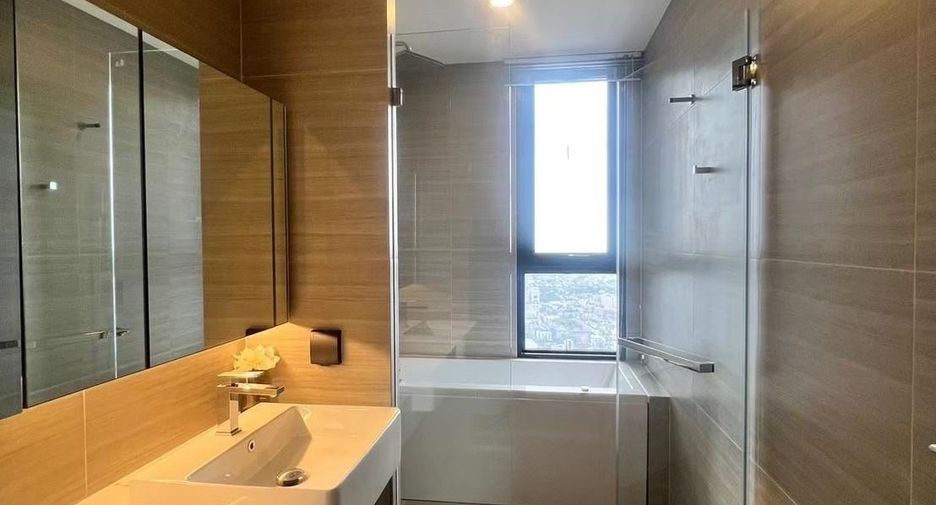 For rent 3 bedrooms condo in Watthana, Bangkok