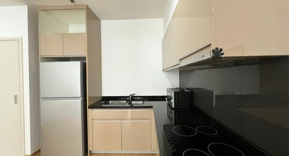 Condo en alquiler de 2 habitaciones en Khlong Toei, Bangkok
